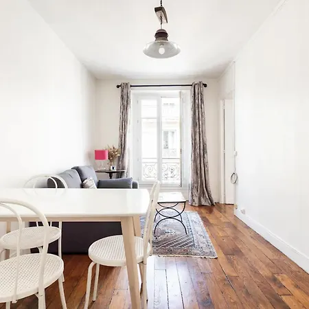 Maison d'hôtes Paris's Sunny Nest In The 18th Paris