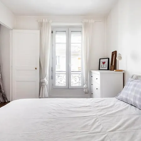 Paris's Sunny Nest In The 18th Maison d'hôtes *