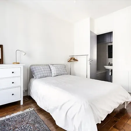 Paris's Sunny Nest In The 18th Maison d'hôtes *